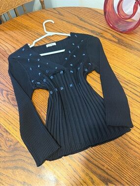 Vintage Y2K ribbed black sweater with blue accents 2000s era
